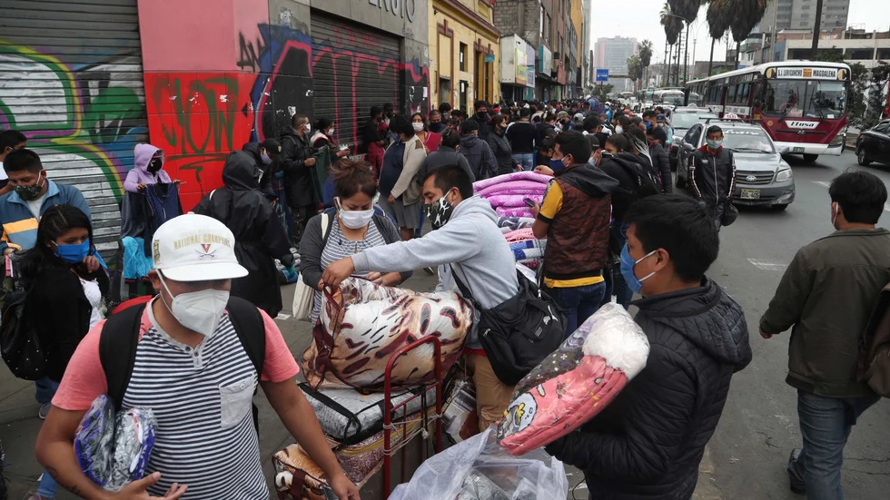 Peru är hårt drabbat av coronapandemin. Bild från i måndags.