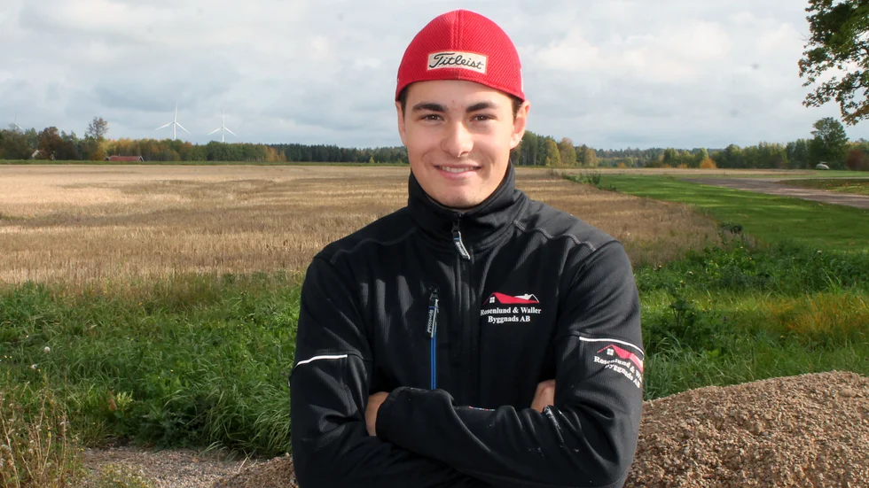 Efter en säsong i IFK Motala vänder Albin Bjerkegren tillbaka till Sandviken. Motalakillen har skrivit ett tvåårskontrakt med Saik. 