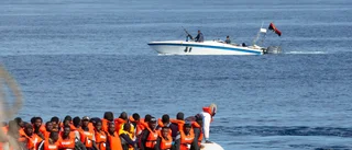 Migrantfartyg letar hamn i virustider