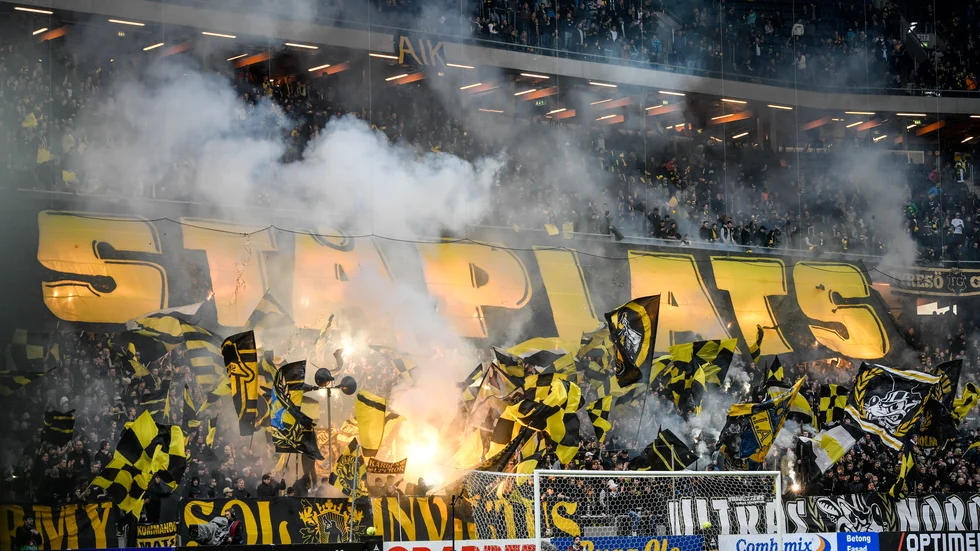 Fullsatta fotbollsläktare redan i juni? Tveksamt, tror statsepidemiolog Anders Tegnell. Arkivbild.