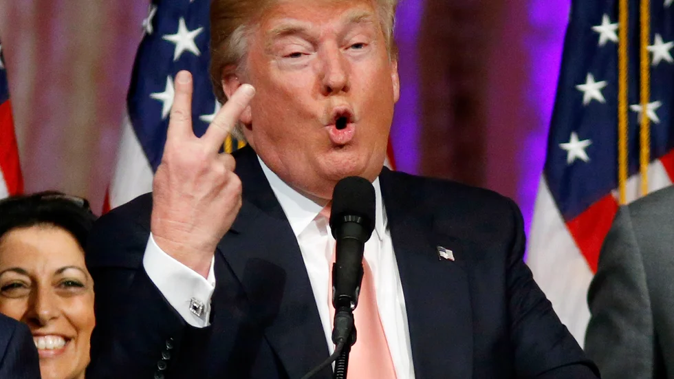USA:s president Donald Trump har skrivit under en order med hänvisning till en lag från Koreakriget på 1950-talet som bland annat begränsar export av skyddsmateriel. Arkivbild.