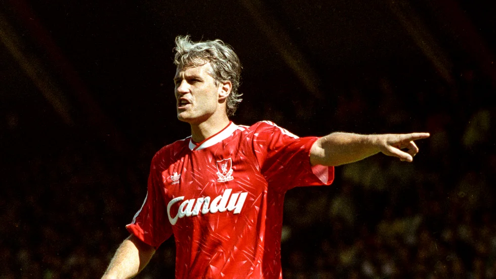 Glenn Hysén i Liverpooltröjan under guldsäsongen 1989-90. Arkivbild.