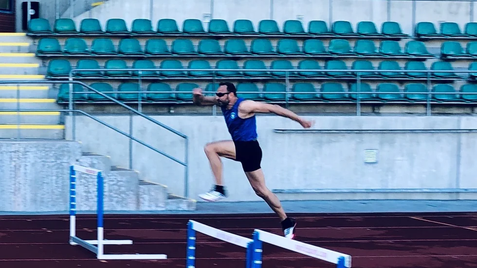 Mattias Sunneborn sprang snabbt både i 100 och 400 meter häck. 