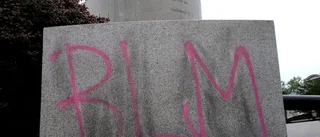 Tennislegendarens staty vandaliserad