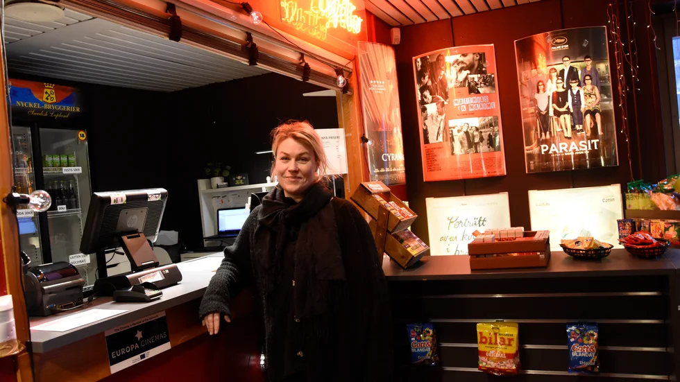 Anna Broström, biografföreståndare Royal Folkets Bio i Luleå har tilldelats utmärkelsen "Årets Biografinnovatör 2023" tillsammans med föreningen Folkets Bio Luleå.