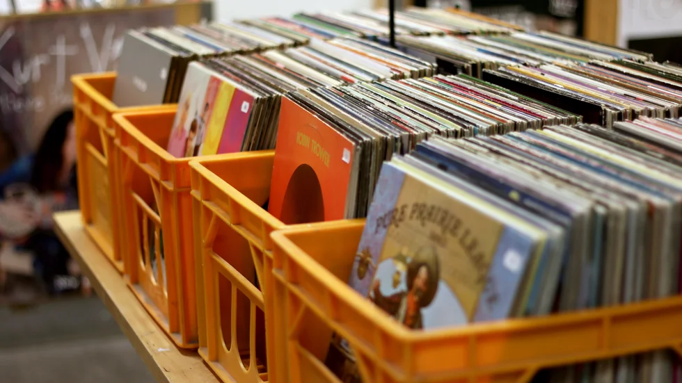 Fynd, rariteter eller bara gammalt skräp? Bara den som letar får veta.