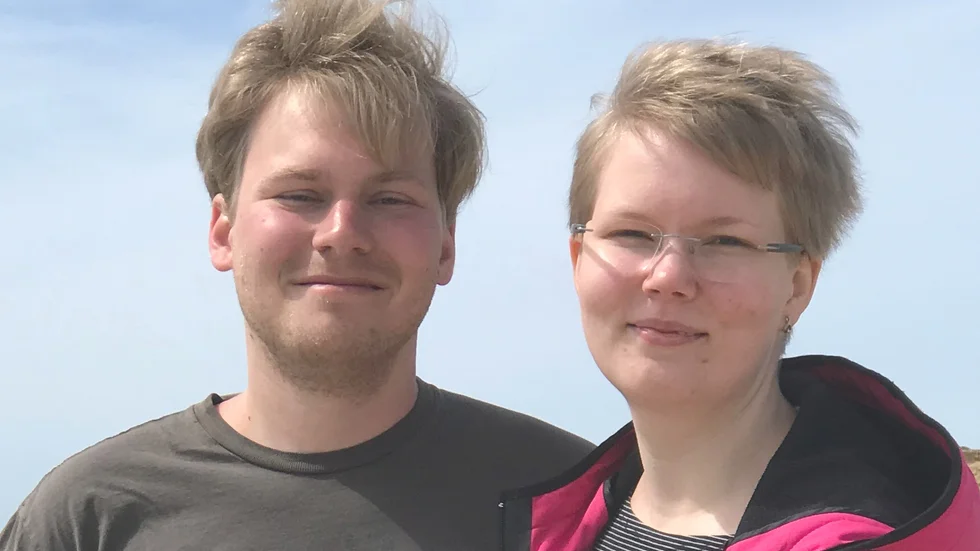 Henrik Boman och Anna Larsson skulle ha gift sig i Floda kyrka den 16 maj. På grund av corona har de skjutit fram bröllopet till september