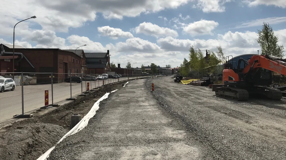 Den nya Gredbyvägen sträcker sig i etapp två från Energimyndigheten och fram till Tullgatan, och beräknas vara klar 19 november.