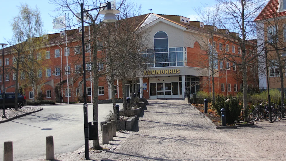 Hultsfreds kommun tar till krafttag för att bromsa smittspridningen. En lång lista på åtgärder till följd av de nya skärpta allmänna råden presenterar.
