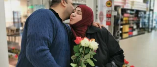 Maxim och Karrar älskar verkligen sin mamma