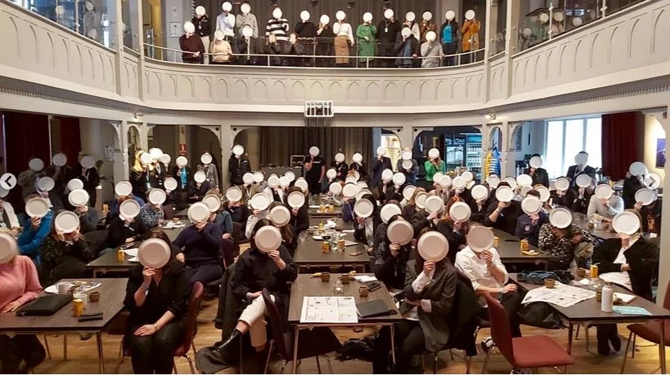 Gruppbild från förra årets NMW, under en föreläsning av kreatören Dan Abbott på Kulturcentrum Ebeneser i Luleå. I år sker NMW utan publik på plats, men går att följa live här på Norrbottens Affärer. (Arkivbild.)