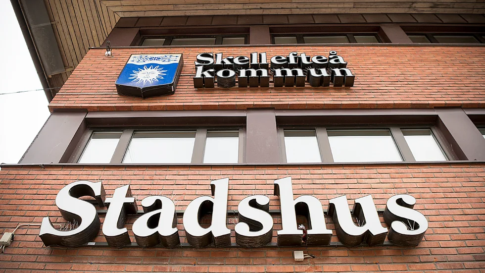 En hemtjäntanställd i Skellefteå kommun har avlidit i covid-19. 