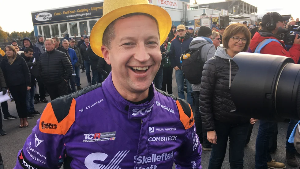 Klar för VM. Robert Dahlgren har vunnit två förarmästerskap och ett teammästerskap de tre senaste åren – och får nu chansen att köra på högsta möjliga nivå.
