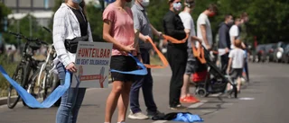 Berlinbor bildade mänsklig kedja mot rasism