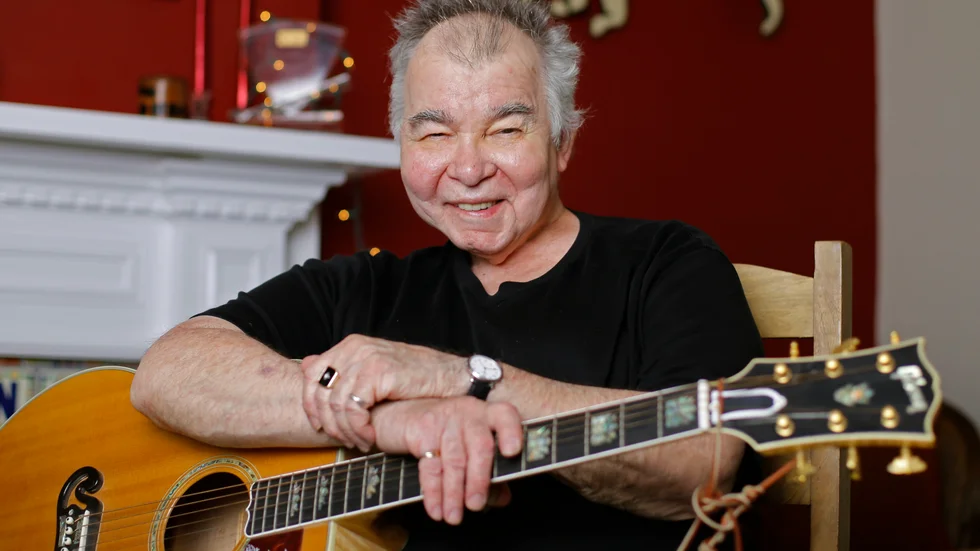 Folk- och countrylegendaren John Prine har gått bort. Han blev 73 år.