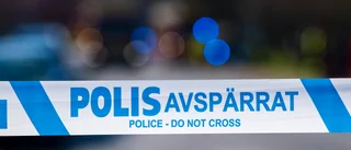 Man död efter fall från byggställning