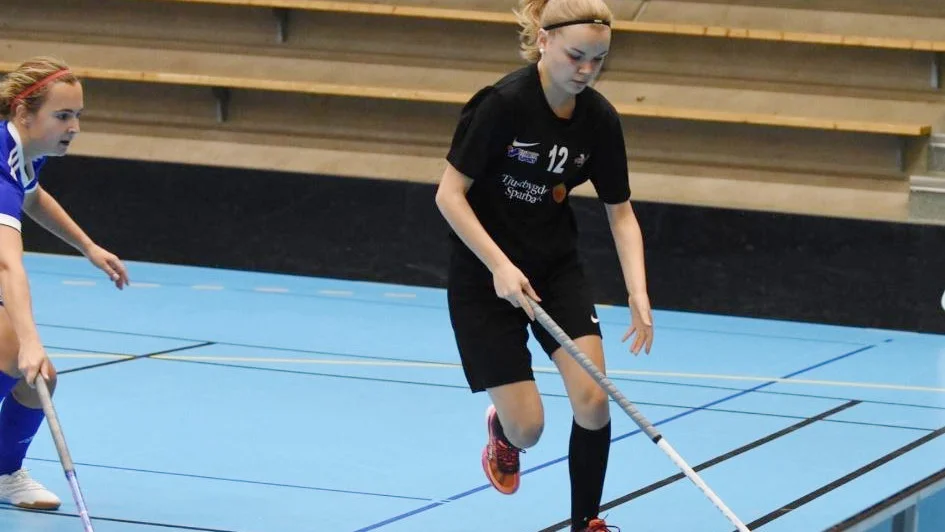 Moa Fredriksson förlänger sitt kontrakt med WIBK med två år.