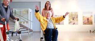 Staffan Westerberg firar 90 år med utställningsturné i länet