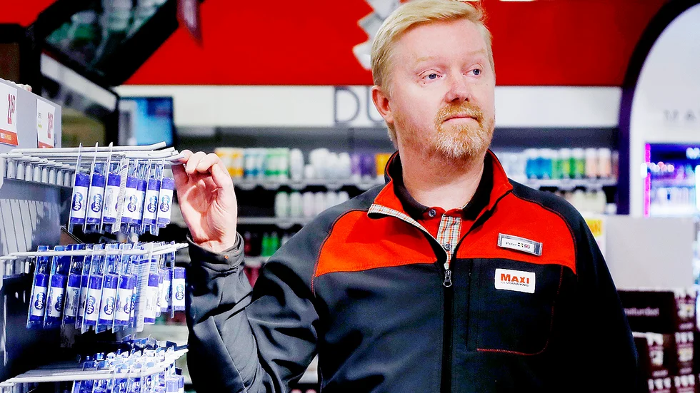 "Vi kan se att det är en annan typ av person som åker dit i sådana här sammanhang nu jämfört med tidigare. Det är alla typer av människor", säger Peter Slagbrand, butikschef på Ica Maxi om att stölderna ökar.
