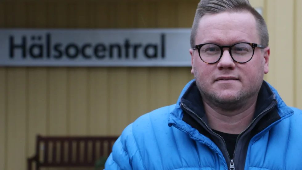 Carl Dahlin (M) vice ordförande i Region Kalmar Läns personalutskottvill göra det enklare för små hälsocentraler att rekrytera fast personal.
