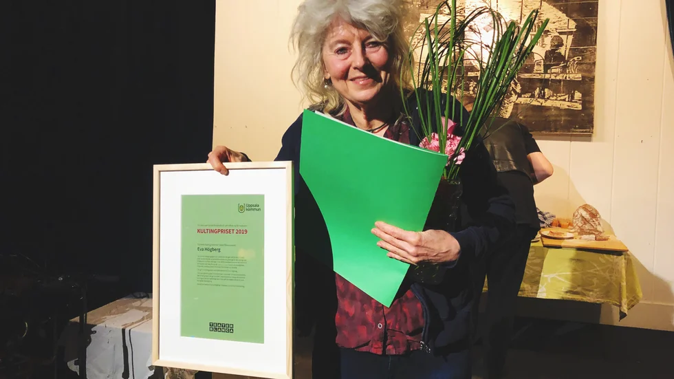 Konstnären Eva Högberg tog emot Kultingpriset på fredagsmorgonen. 