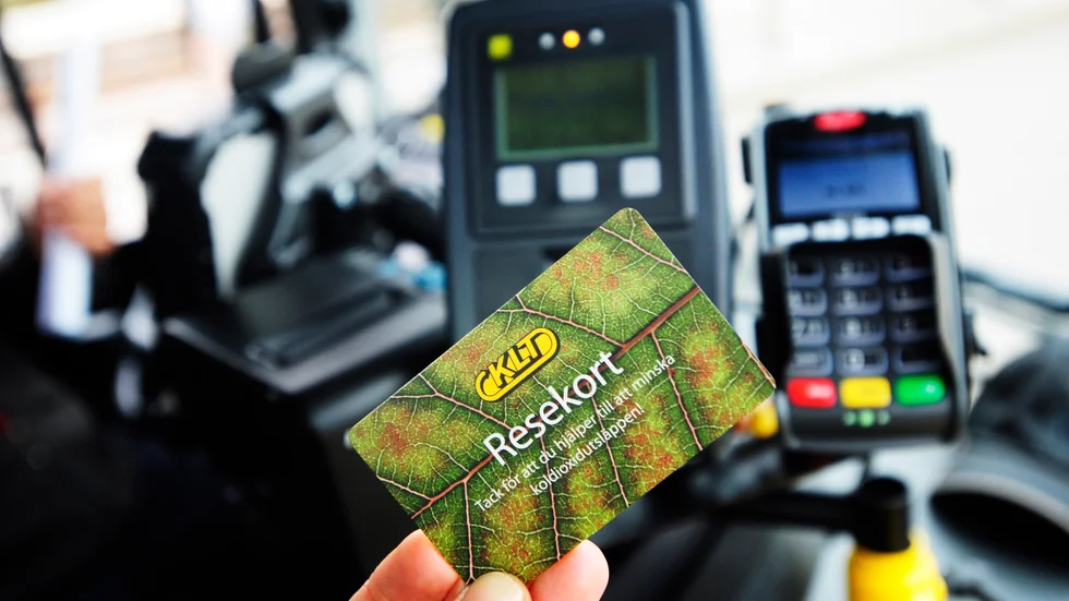 Resandet med kollektivtrafiken steg till 11,6 miljoner resor i fjol. En ökning med 3,5 procent och nytt rekord. Främst ökar bussåkandet, men även resorna på Stångådalsbanan har blivit fler.