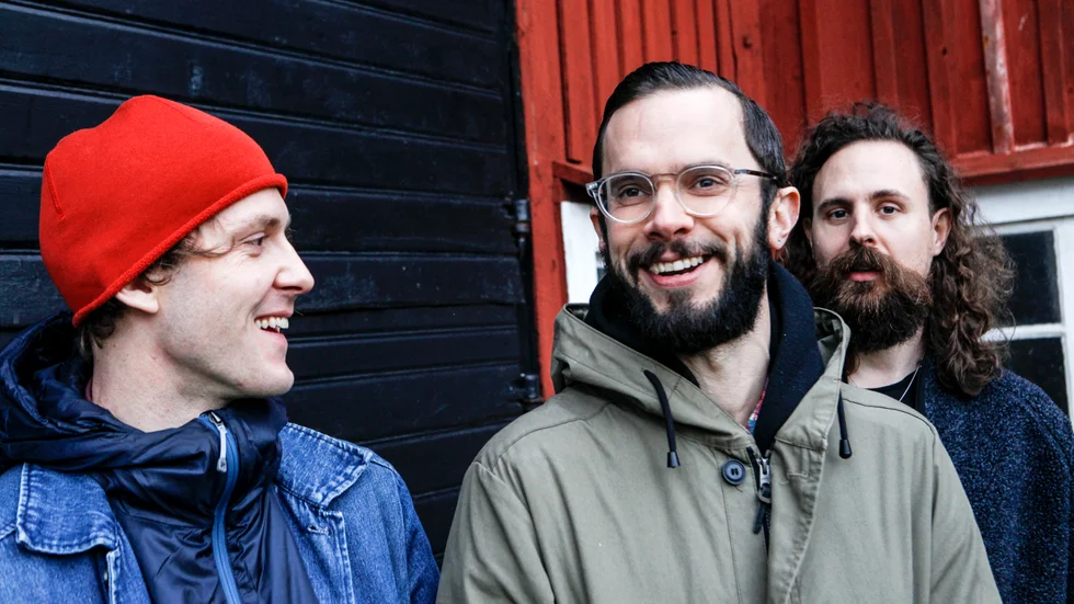 I tio år har Patrik Jakubowski, Erik Dahlström och Edward Forslund gjort gotländsk garagerock av bästa sort. 