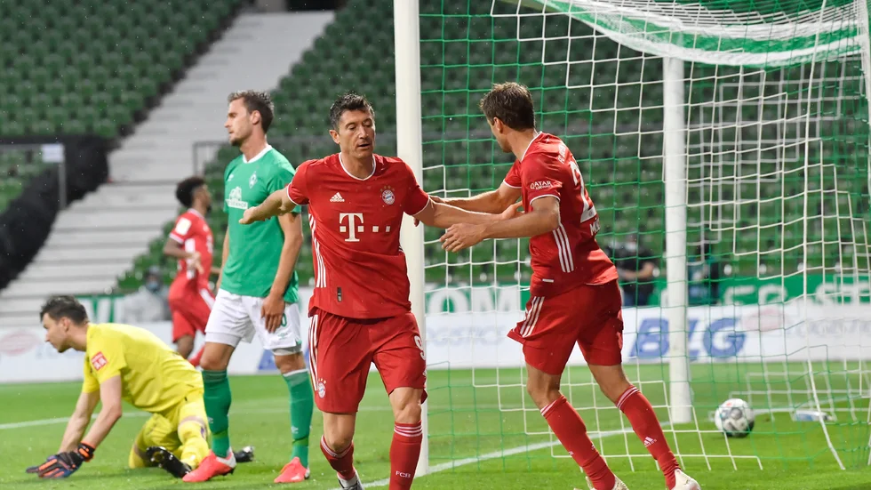 Robert Lewandowski gjorde målet som säkrade ligatiteln för Bayern München.