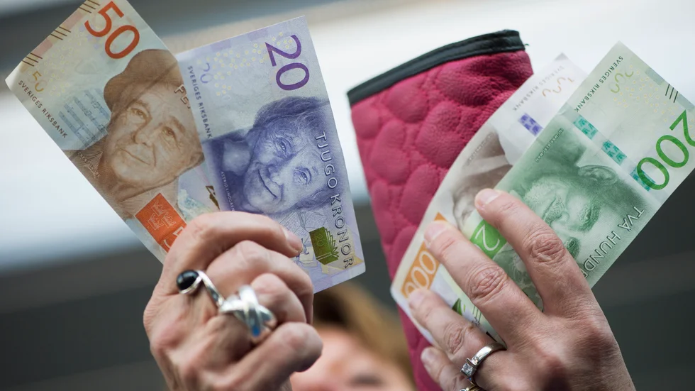 Dags för nya skumma bankaffärer igen med småspararnas pengar, skriver signaturen "Ugglan".