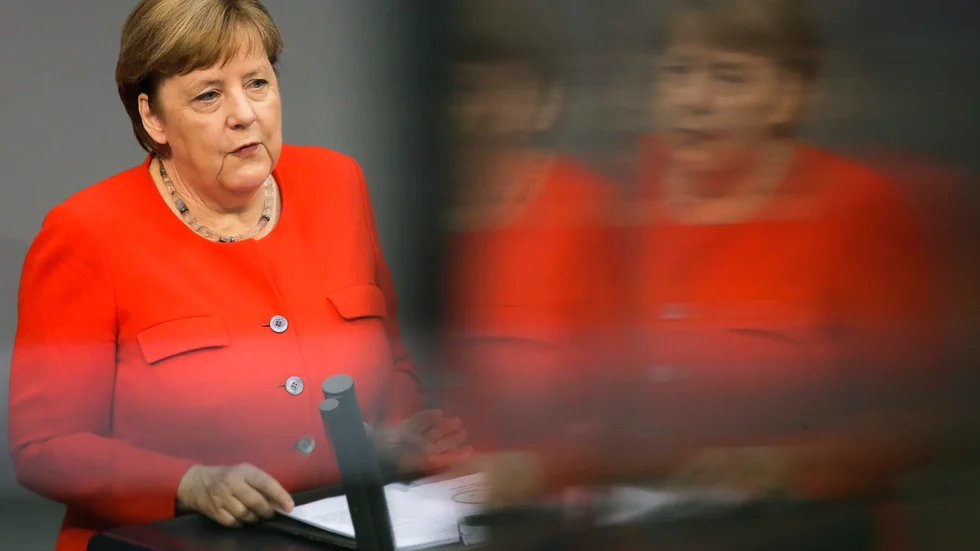 Tysklands förbundskansler Angela Merkel får en nyckelroll i förhandlingarna kring EU:s coronastöd och budget, eftersom Tyskland tar över som ministerrådets ordförandeland från den 1 juli.