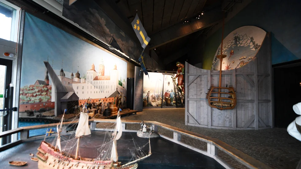 Fri entré på de statliga museerna, som till exempel Vasamuseet, gynnar främst boende i Stockholm och en del turister, skriver Moderaterna. De vill i stället se en likvärdig satsning på alla Sveriges museer.