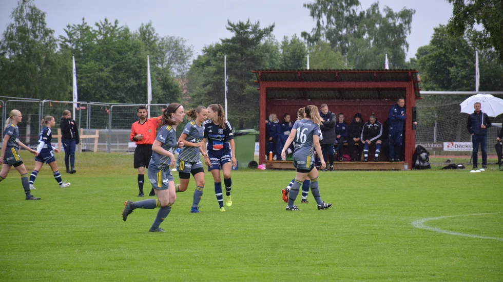 Vimmerby B stod för en stark premiär då de mötte Nässjö på bortaplan i division tre. 