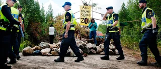Kallak-demonstranter uppmanas "Vässa knivarna"