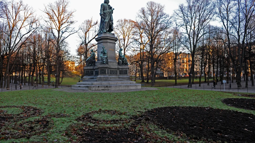 Statyer. Vilka statyer får stå kvar om alla som symboliserar förlegade värderingar ska tas bort?