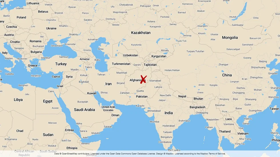 Terrorgruppen IS har tagit på sig ett dåd där fem raketer träffade en amerikansk flygbas i Bagram i Afghanistan.