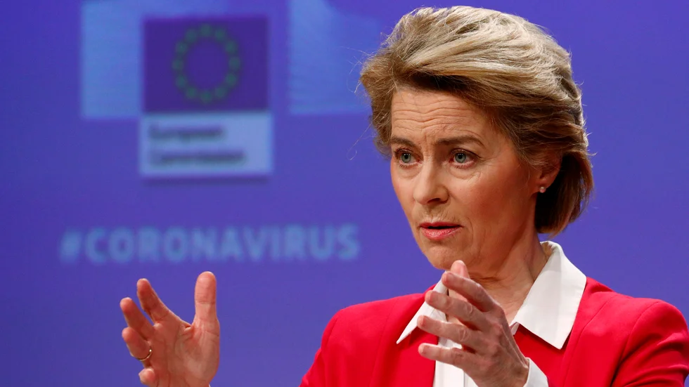 EU-kommissionens ordförande Ursula von der Leyen vill låna ut 100 miljarder euro till korttidsarbete i coronadrabbade länder. Arkivbild.