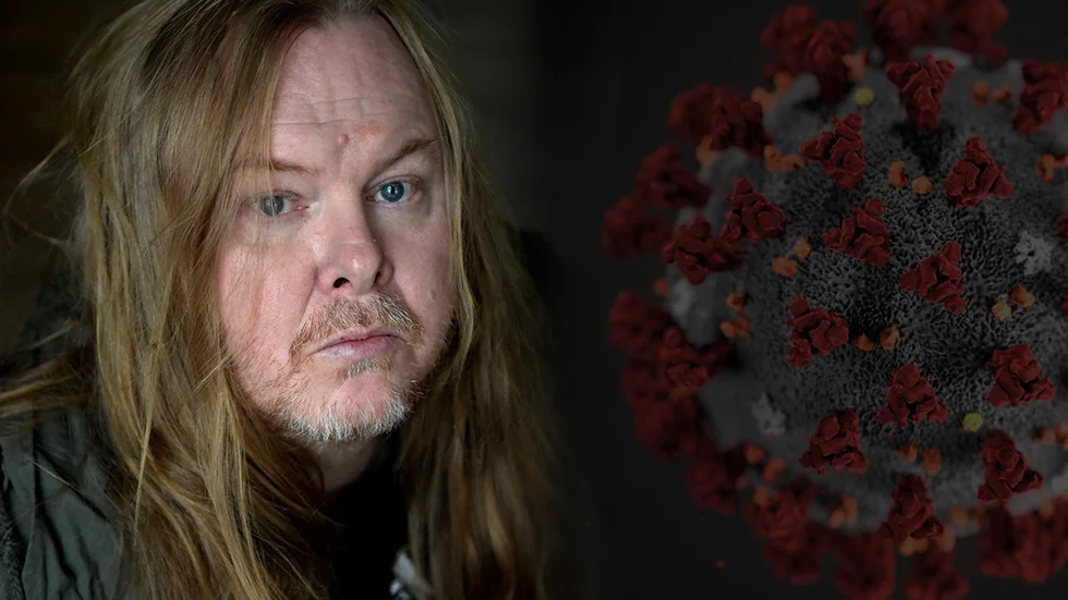 Mattias Alkberg släpper nytt album i april och befinner sig i en skrivarfas, vilket gör att han inte drabbats av inställda spelningar. 