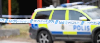 Pojke svårt skadad av knivhugg vid skola