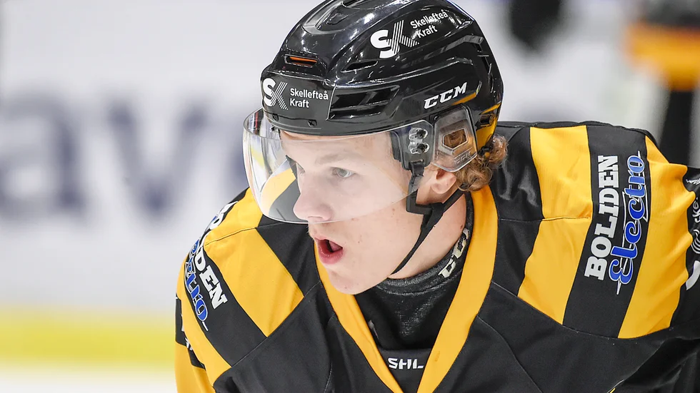 Skellefteå AIK:s Linus Hedman blev tvåmålsskytt i Skellefteå Kraft Arena.