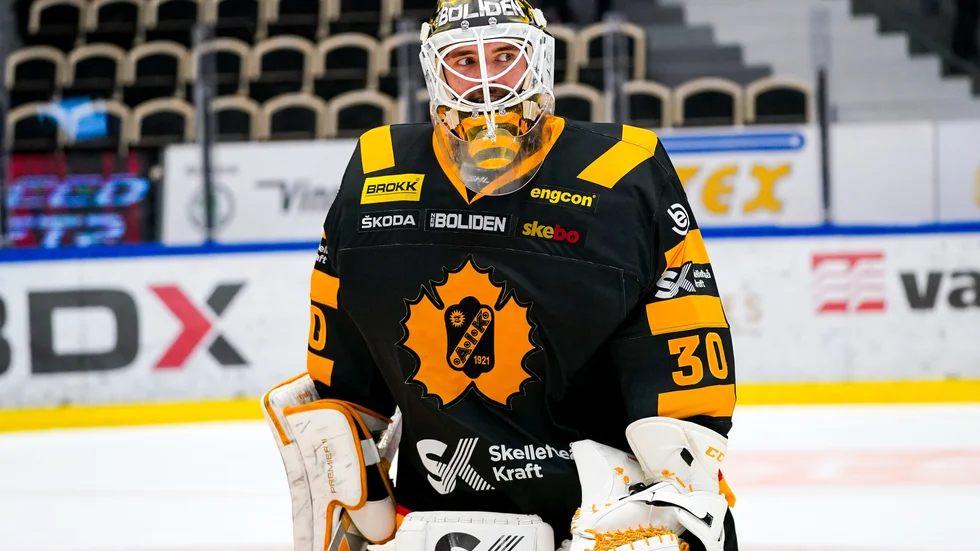 Gustaf Lindvall vaktade kassen för Skellefteå AIK mot Leksand. 
