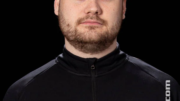 Simon Eriksson, tränare i Morön.