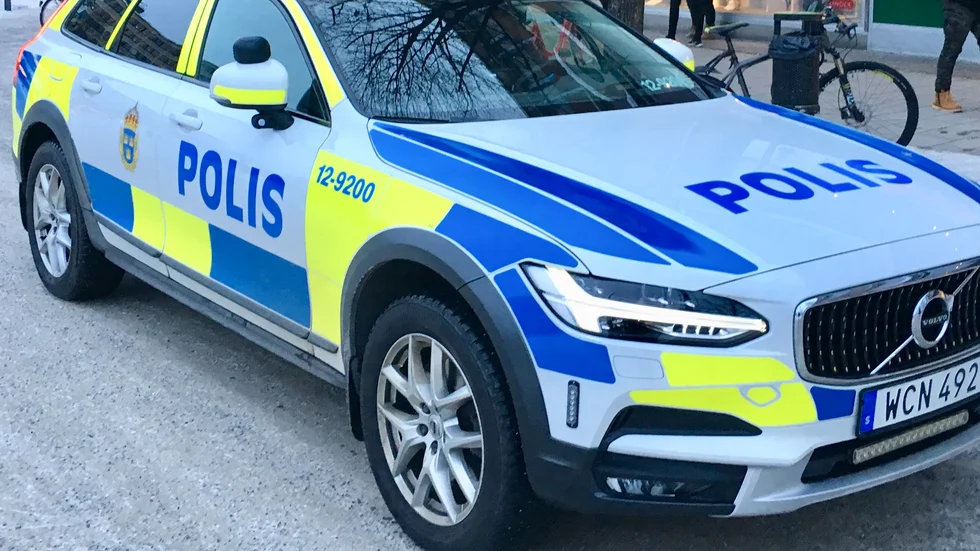 En av kvinnorna har i polisförhör erkänt narkotikabrott  i centrala Skellefteå den 15 februari.