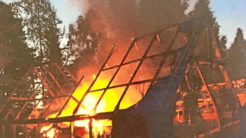 Båthuset eldhärjade och två båtar skadades vid branden den 20 juli 2018. Den 24-årige mannen dömdes för mordbrand.