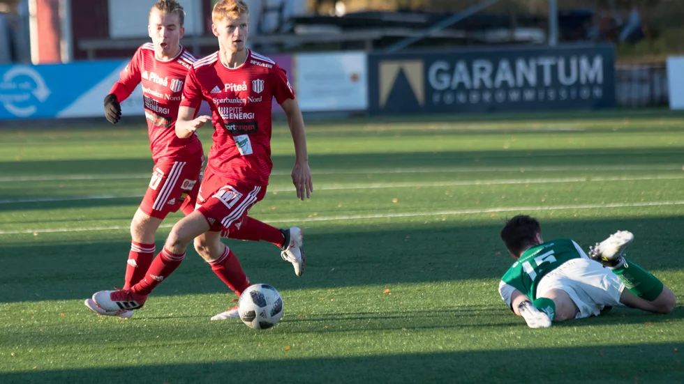 Anton Lundmark tar ett uppehåll från fotbollen.