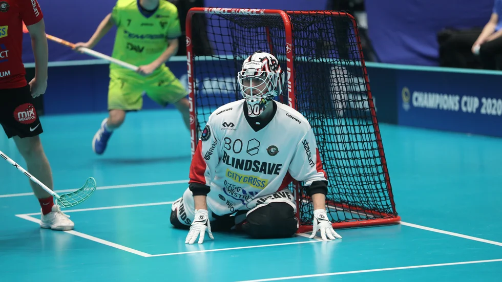 Storvretamålvakten Viktor Klintsten kommer att lämna besked de närmaste dagarna men enligt uppgifter till UNT fortästter han spela.
