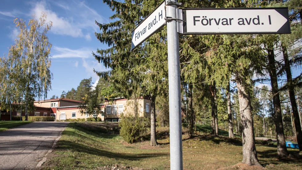 Enligt den interna utredningen som Kriminalvården har gjort strider transporten som gjordes från Flen mot behovs- och proportionalitetsprincipen. Två kriminalvårdare kritiseras därför. Arkivbild.