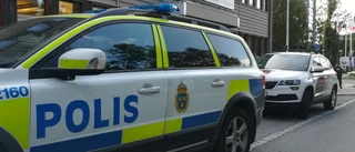 Flera polisbilar ryckte ut till Arbetsförmedlingen