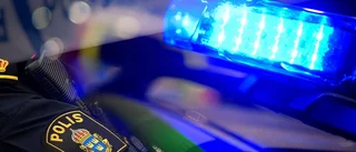 Trio greps av polis efter biljakt på E4 – prejades av vägen