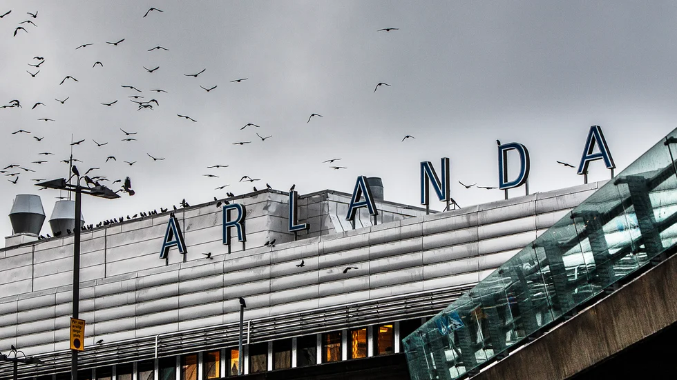 Fyra personer har gripits på Arlanda under söndagen.