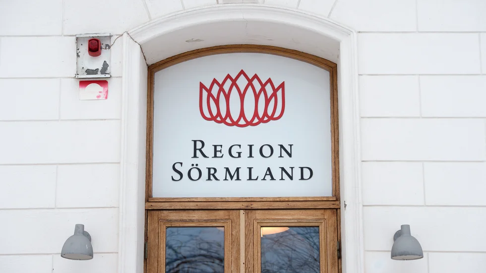 Region Sörmland har tillräckligt med doser av vaccin mot covid-19 i nuläget och tar inte emot tilldelade doser från Folkhälsomyndigheten för att undvika att behöva kassera vaccin.